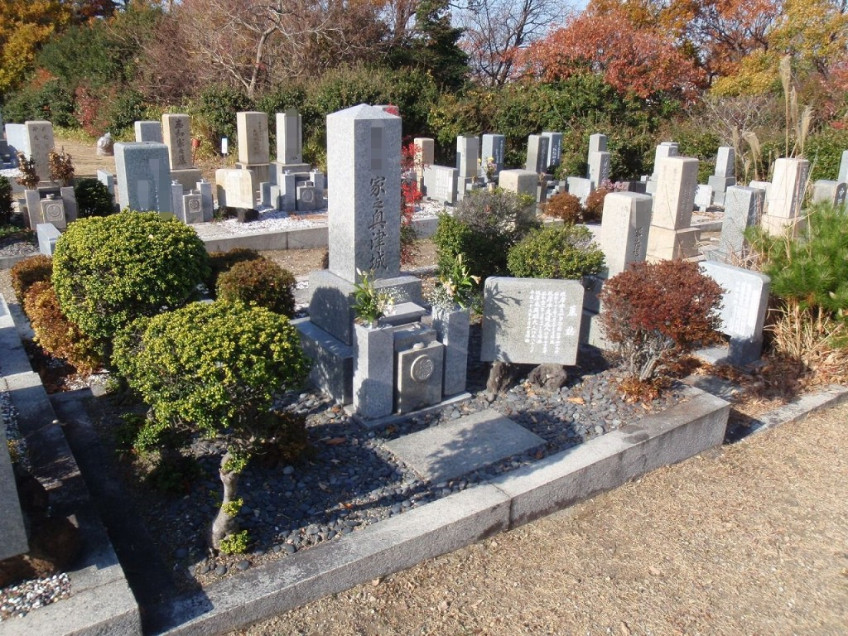 神戸市垂水区の舞子墓園で、追加文字彫りと納骨代行