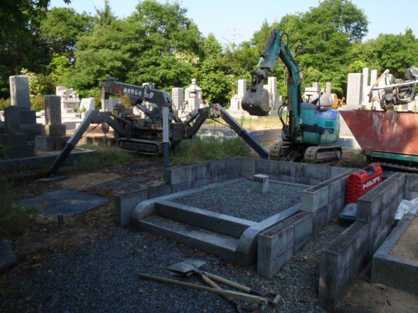 兵庫県加東市高岡墓地で、お墓（洋墓）の建立
